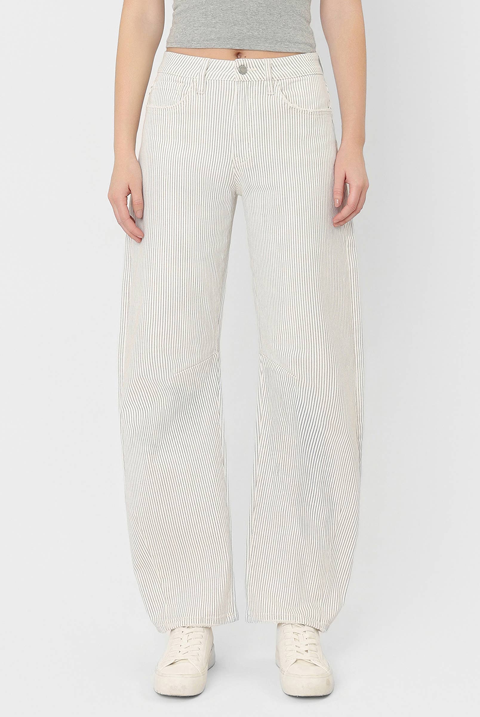 Lightly Colored, striped Barrel Jeans