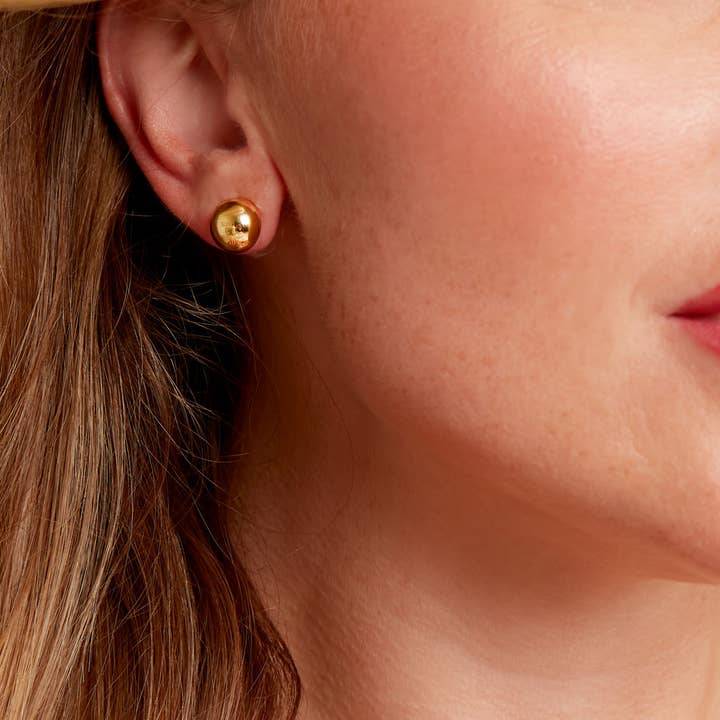 Zenzii Small Round Metal Stud Earring in Gold