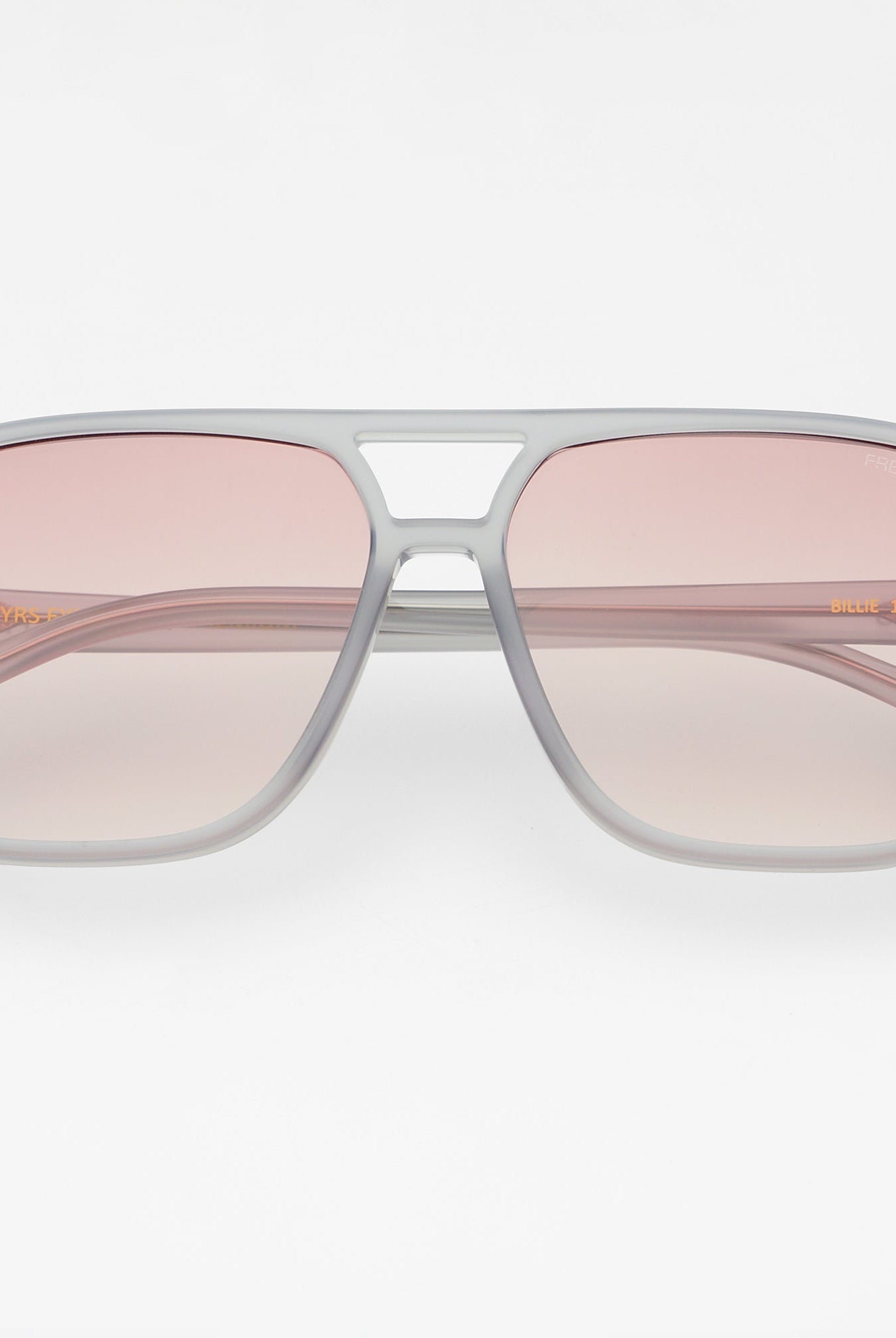 Billie Aviator Sunglasses in Gray