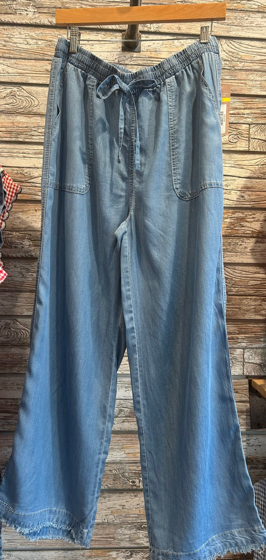 Front Pocket Tie-Waist Wide Leg Pants in Medium Wash