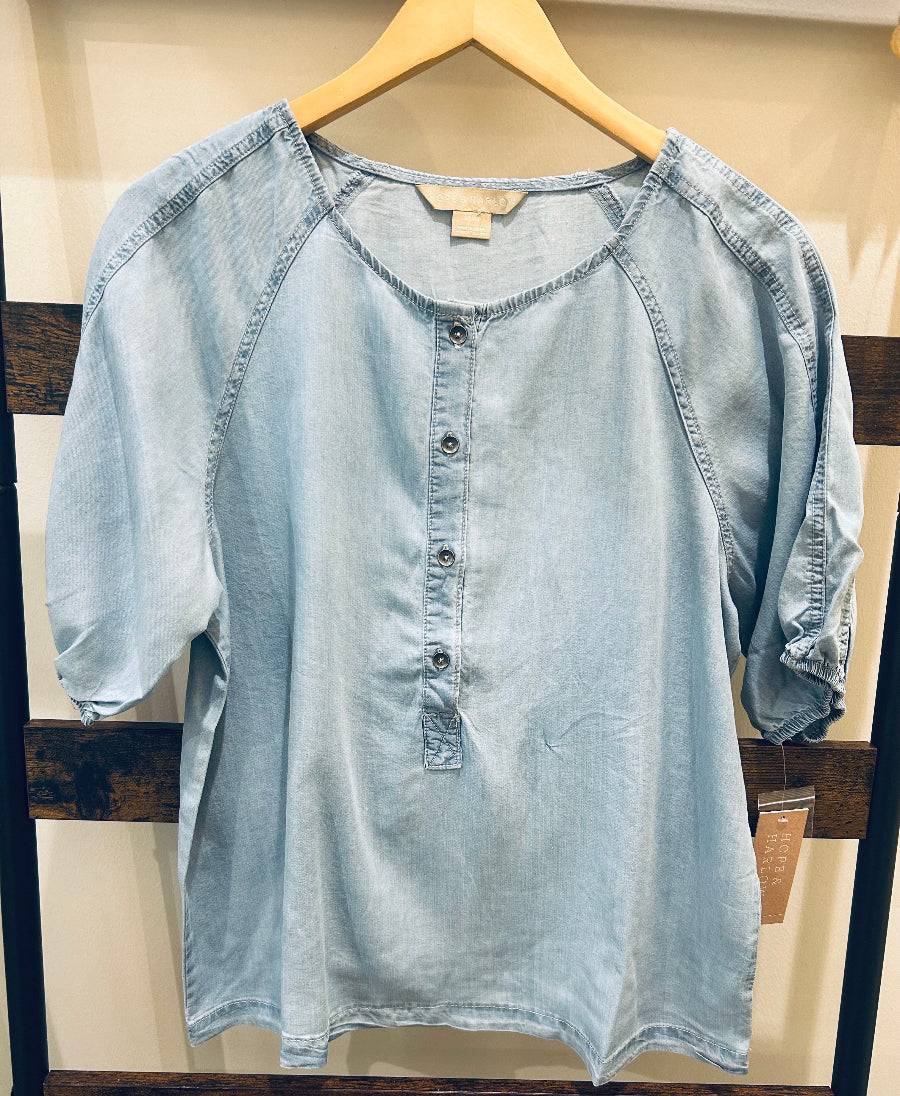 Short Sleeve Scoop Neck Top with Button Detail in Light Wash