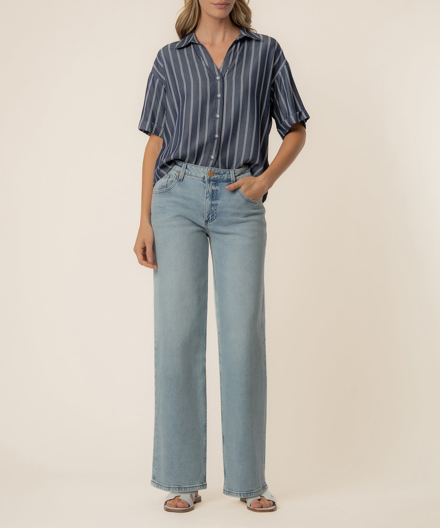 KUT from the Kloth Brenda Boxy Button Up Shirt in Indigo/White