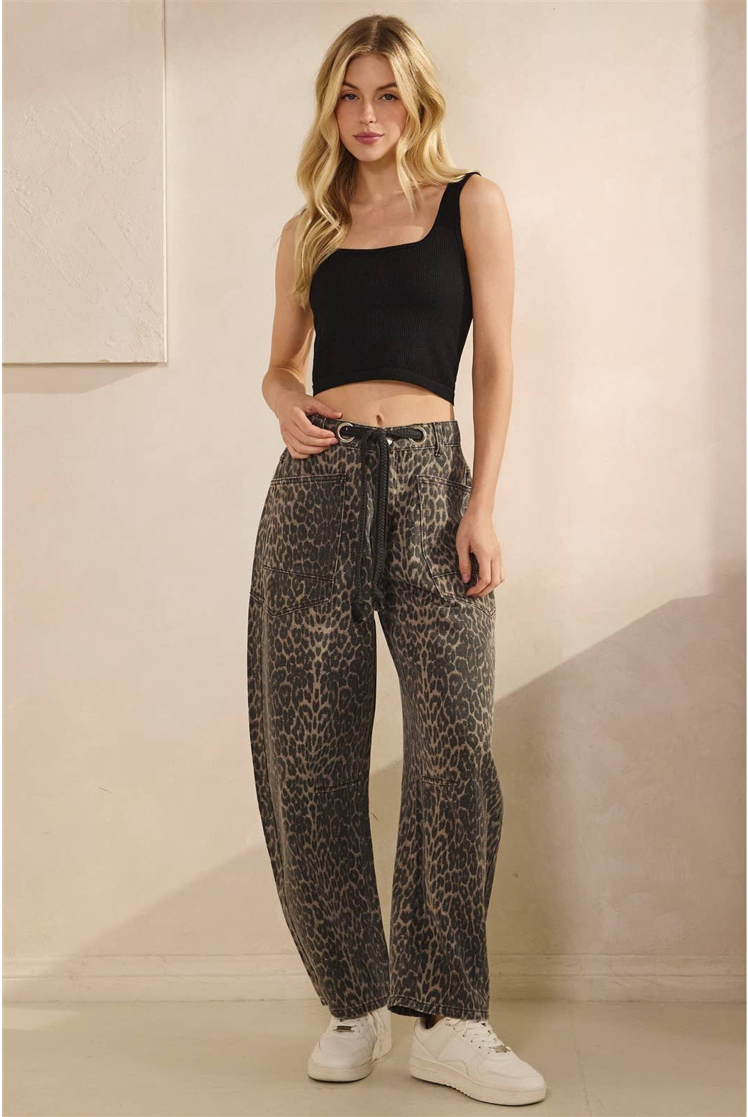 leopard print horseshoe barrel jeans with belt detail