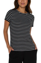 Slim fit crew neck tee with stripes