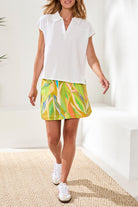 Collared, White V-Neck Short Sleeve top